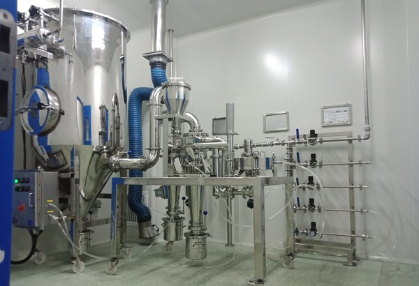 小型醫(yī)藥粉碎機要如何使用？
